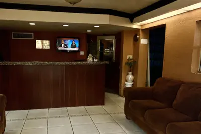Photo 3 - Americas Best Inn and Suites Fort Lauderdale North