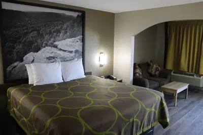 Photo 4 - Super 8 by Wyndham Cabot