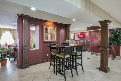 Photo 5 - Red Roof Inn & Suites Little Rock