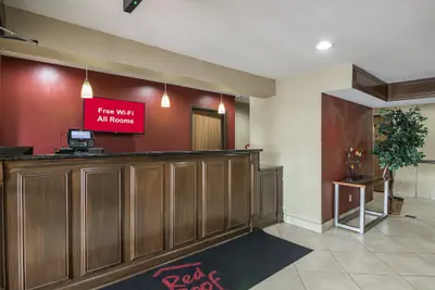 Photo 4 - Red Roof Inn & Suites Little Rock