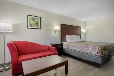 Photo 2 - SureStay Hotel by Best Western Terrell