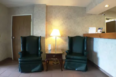 Photo 5 - Super 8 by Wyndham Canandaigua