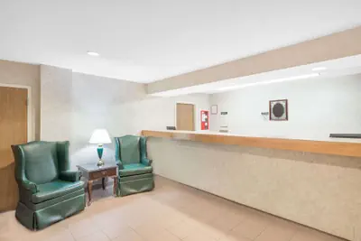 Photo 3 - Super 8 by Wyndham Canandaigua