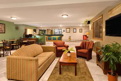 Photo 3 - Super 8 by Wyndham Lynchburg VA
