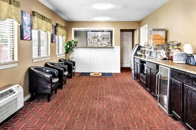 Photo 4 - Super 8 by Wyndham Columbia SC / Ft. Jackson