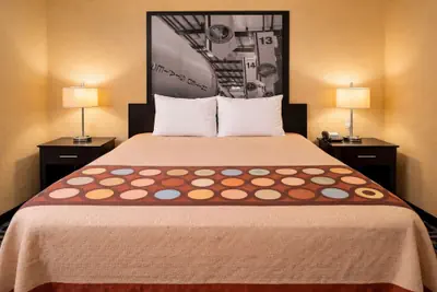 Photo 2 - Super 8 by Wyndham Pasadena