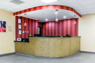 Photo 3 - Quality Inn & Suites Charleston - Civic Center