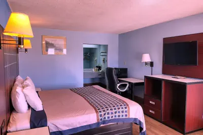 Photo 5 - Rodeway Inn Richland - Jackson South