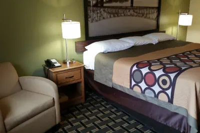 Photo 4 - Super 8 by Wyndham Wheeling WV