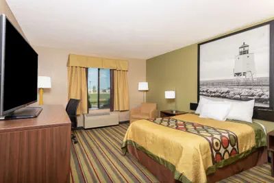 Photo 5 - Super 8 by Wyndham Goshen