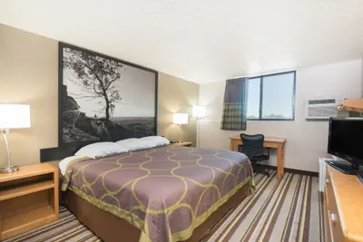 Photo 4 - Super 8 by Wyndham Jamestown