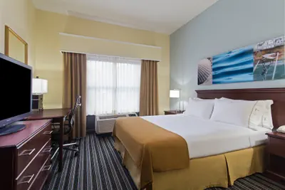 Photo 5 - Holiday Inn Express Hotel & Suites Clearwater North-Dunedin by IHG