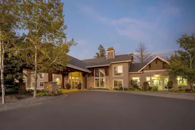 Photo 2 - Best Western Plus Kalispell/Glacier Park West Hotel & Suites