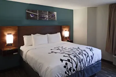 Photo 5 - Sleep Inn & Suites California MD