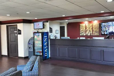 Photo 4 - Red Roof Inn Lancaster