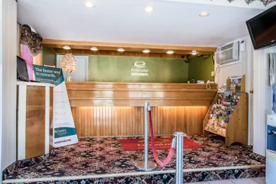 Photo 4 - Econo Lodge Brattleboro South