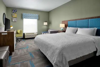 Photo 5 - Hampton Inn Covington