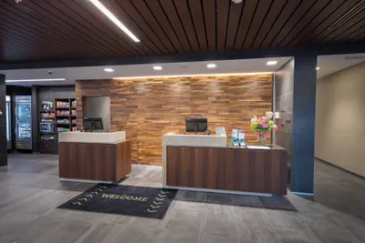 Photo 2 - Courtyard by Marriott Russellville