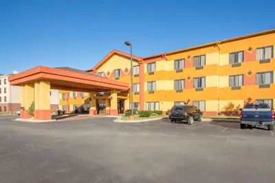 Photo 2 - Quality Inn & Suites MidAmerica Industrial Park Area