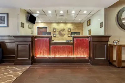 Photo 3 - Comfort Suites Newark - Harrison