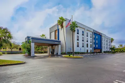 Photo 2 - Hampton Inn & Suites Port St. Lucie, West