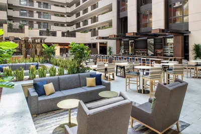 Photo 5 - Embassy Suites by Hilton Sacramento Riverfront Promenade