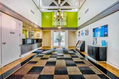 Photo 3 - Studio 6 San Antonio, TX - Airport