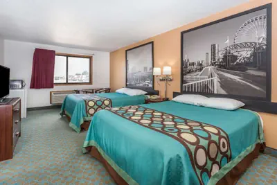 Photo 3 - Super 8 by Wyndham Bourbonnais/Kankakee Area