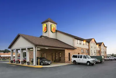 Photo 2 - Super 8 by Wyndham Mt. Vernon IL