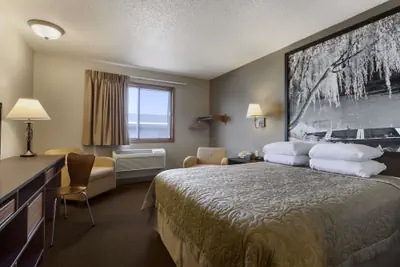 Photo 3 - Super 8 by Wyndham Sioux Falls/41st Street