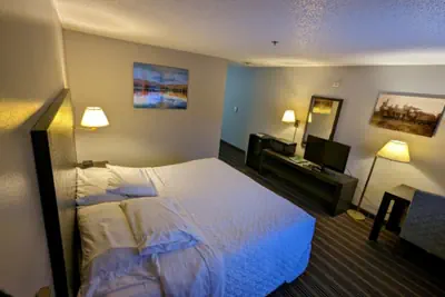 Photo 4 - Woodfield Inn and Suites