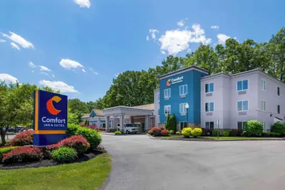 Photo 2 - Comfort Inn & Suites Saratoga Springs