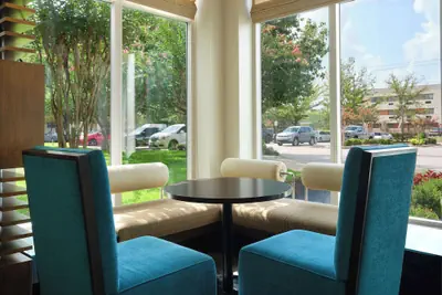Photo 4 - Hilton Garden Inn Houston/Bush Intercontinental Airport