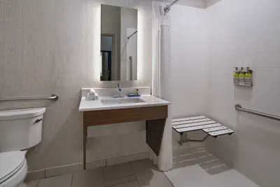 Photo 4 - Holiday Inn Express Hotel & Suites Cedar Park by IHG