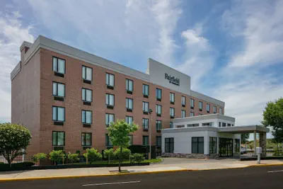 Photo 2 - Fairfield Inn by Marriott JFK Airport