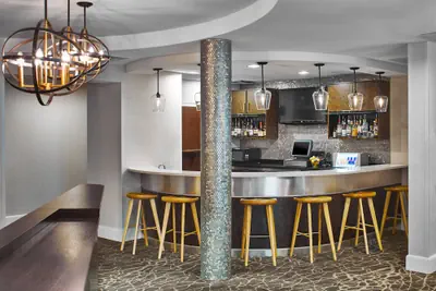 Photo 3 - Springhill Suites By Marriott Memphis Downtown
