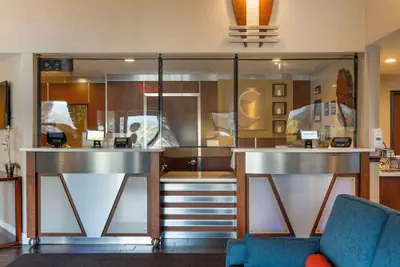 Photo 3 - Comfort Inn & Suites Redwood Country