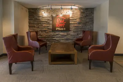 Photo 4 - Red Roof Inn PLUS+ Long Island - Garden City
