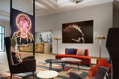 Photo 4 - Hotel Zessa Orange County Airport, a DoubleTree by Hilton