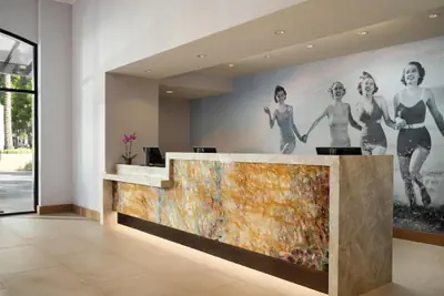 Photo 5 - Hotel Zessa Orange County Airport, a DoubleTree by Hilton
