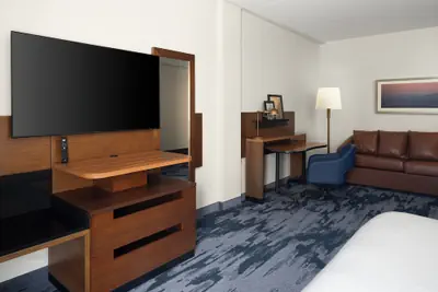 Photo 3 - Fairfield Inn & Suites Newark Liberty International Airport