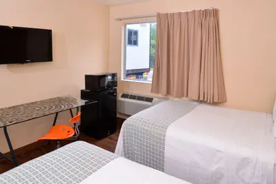 Photo 3 - Valued Stay Madison