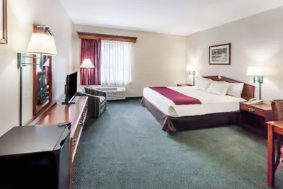 Photo 5 - Baymont by Wyndham New Buffalo