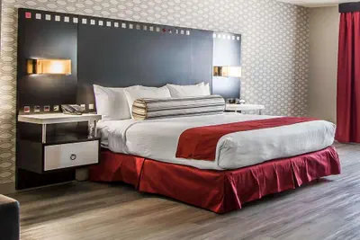 Photo 2 - Tilt Hotel Universal-Hollywood, an AGA Collection Hotel