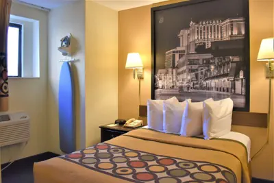 Photo 2 - Super 8 by Wyndham Atlantic City