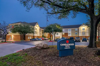 Photo 2 - Candlewood Suites Austin-Round Rock by IHG