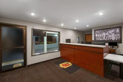 Photo 5 - Super 8 by Wyndham Fort Bragg