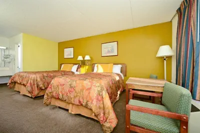 Photo 4 - American Inn