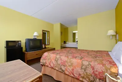 Photo 5 - American Inn