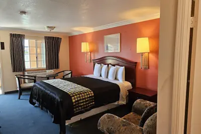 Photo 3 - Aerospace Inn